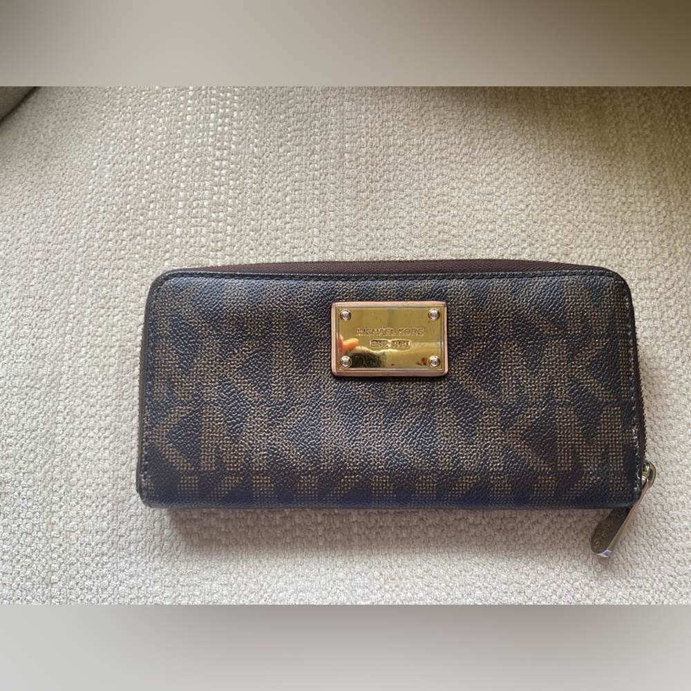 Michael Kors Brown and Gold Wallet